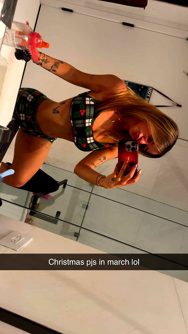 kaitlyn_krems snapchat image archive image
