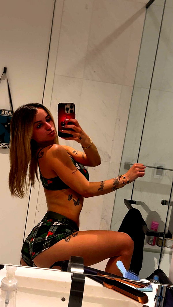 kaitlyn_krems snapchat image archive image