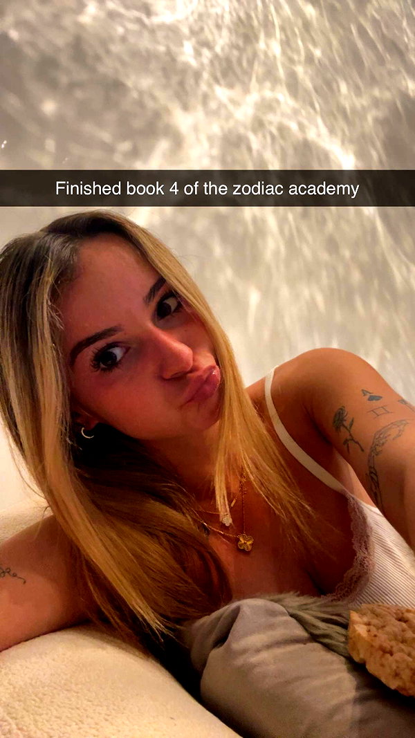 kaitlyn_krems snapchat image archive image