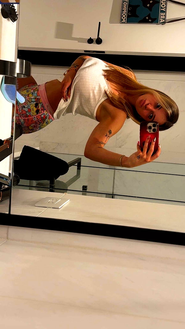 kaitlyn_krems snapchat image archive image