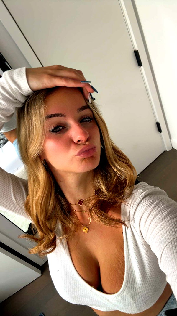 kaitlyn_krems snapchat image archive image