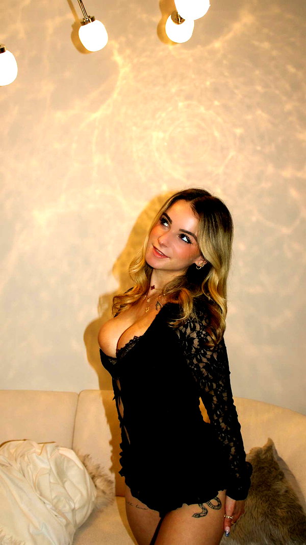 kaitlyn_krems snapchat image archive image