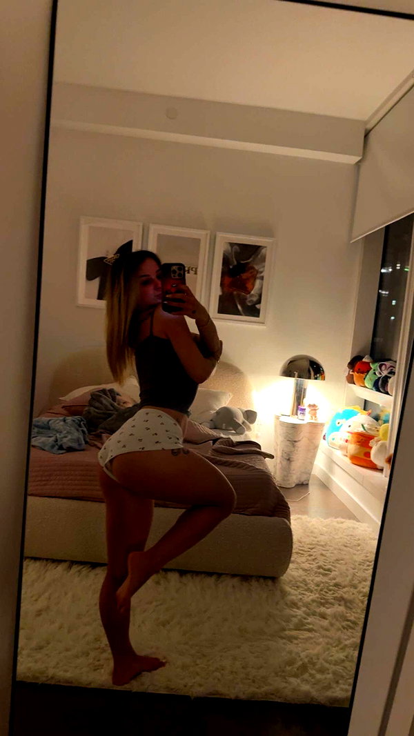 kaitlyn_krems snapchat image archive image