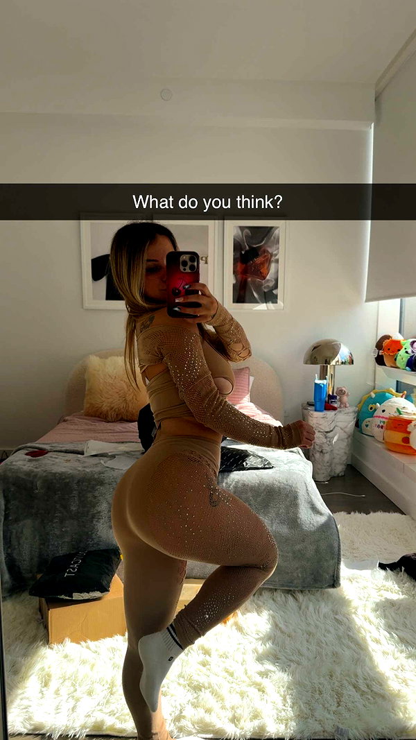 kaitlyn_krems snapchat image archive image