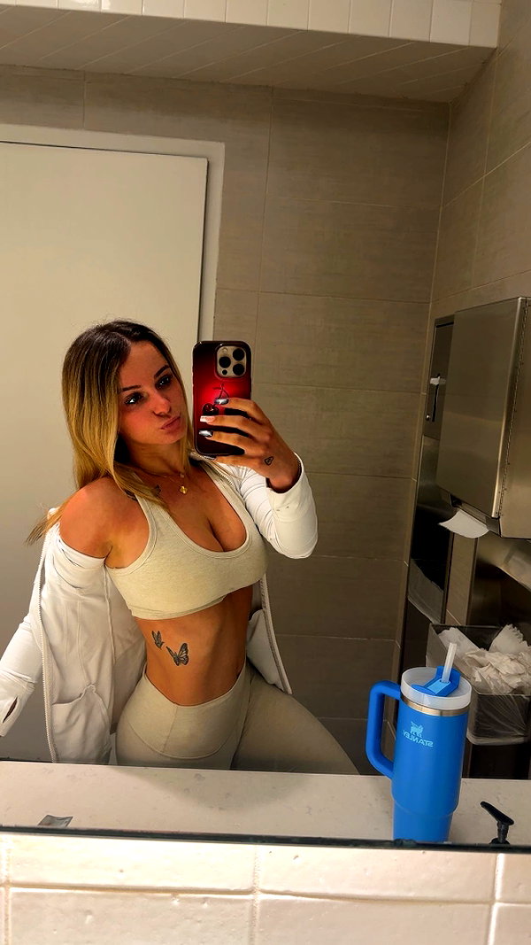 kaitlyn_krems snapchat image archive image