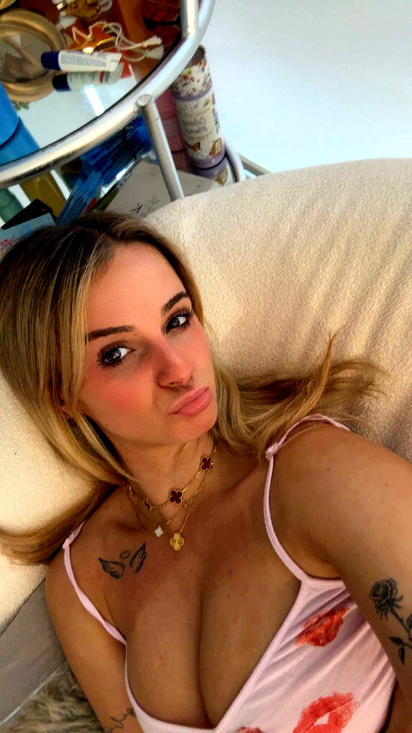 kaitlyn_krems snapchat image archive image