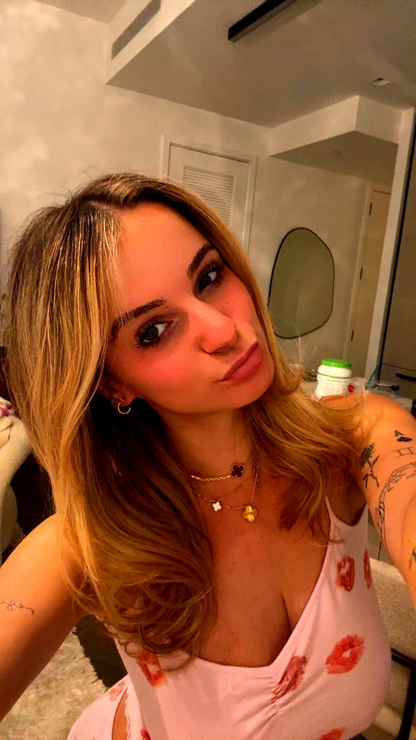 kaitlyn_krems snapchat image archive image