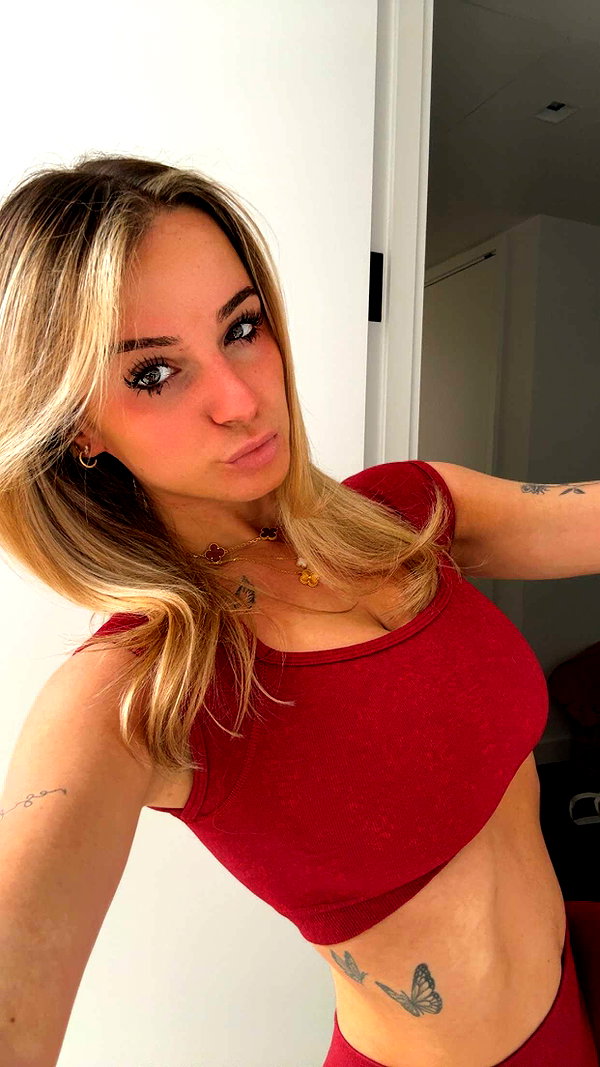 kaitlyn_krems snapchat image archive image
