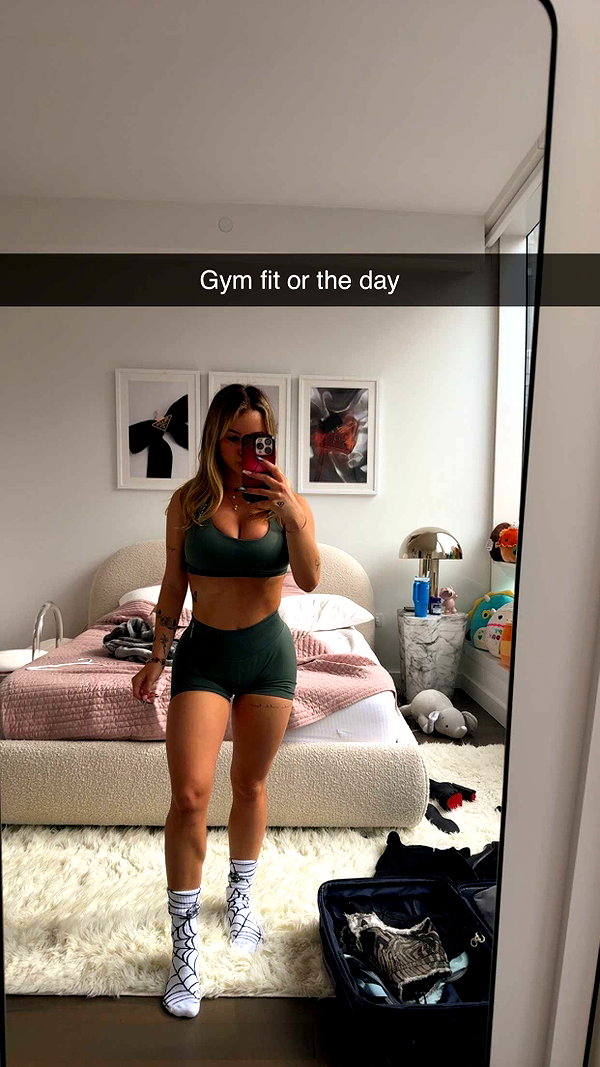 kaitlyn_krems snapchat image archive image