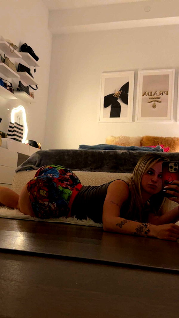 kaitlyn_krems snapchat image archive image