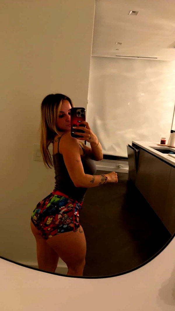 kaitlyn_krems snapchat image archive image