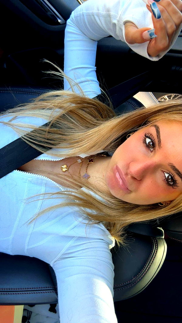 kaitlyn_krems snapchat image archive image