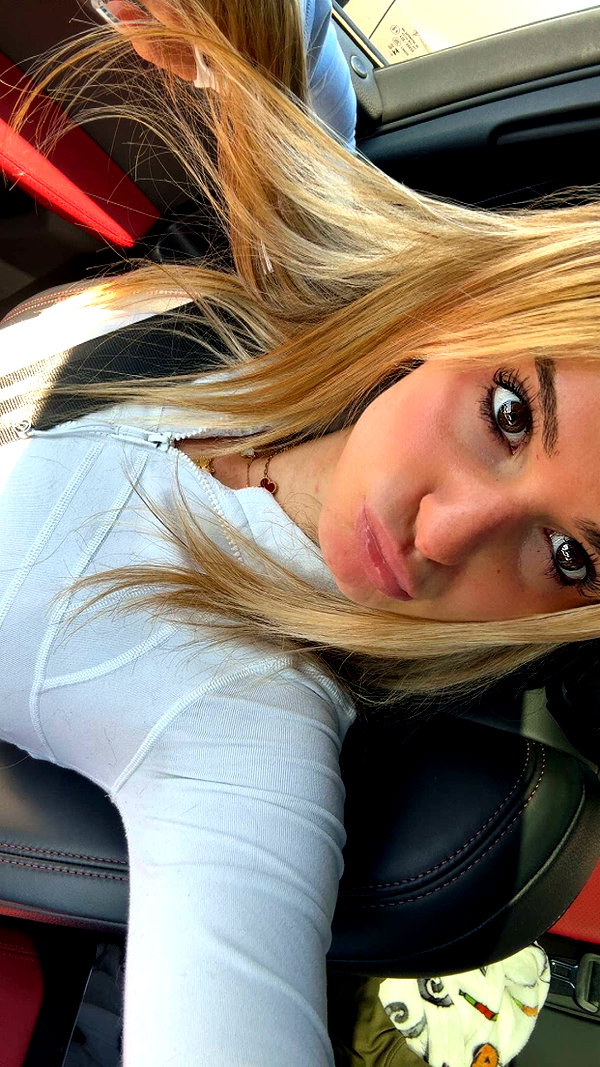 kaitlyn_krems snapchat image archive image