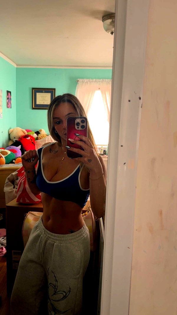kaitlyn_krems snapchat image archive image