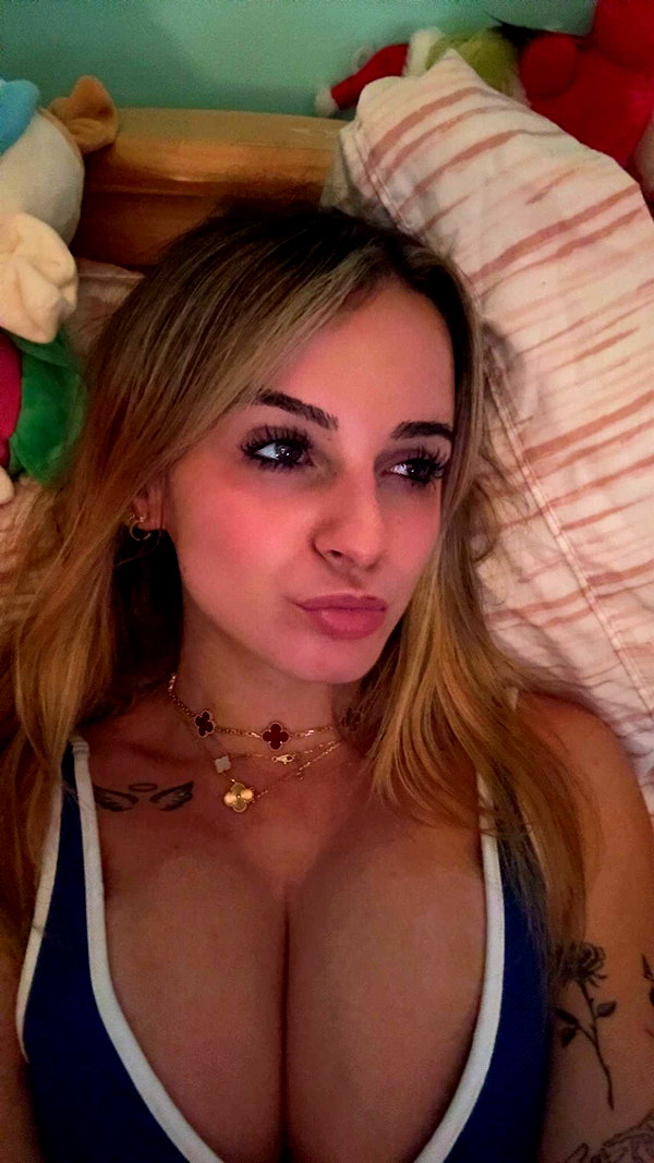 kaitlyn_krems snapchat image archive image