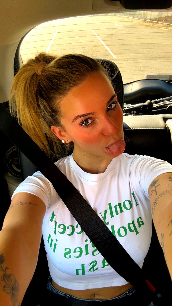 kaitlyn_krems snapchat image archive image