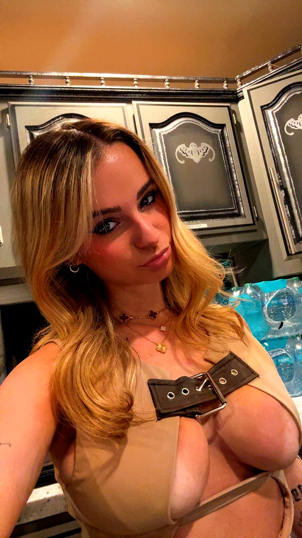 kaitlyn_krems snapchat image archive image