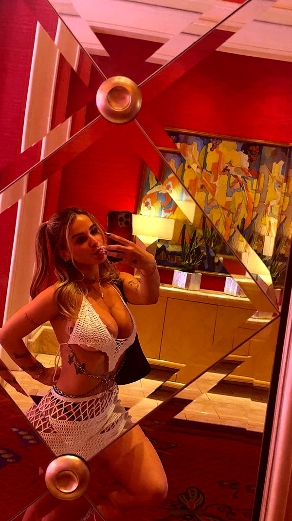 kaitlyn_krems snapchat image archive image