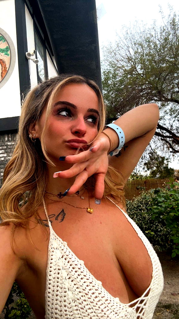 kaitlyn_krems snapchat image archive image