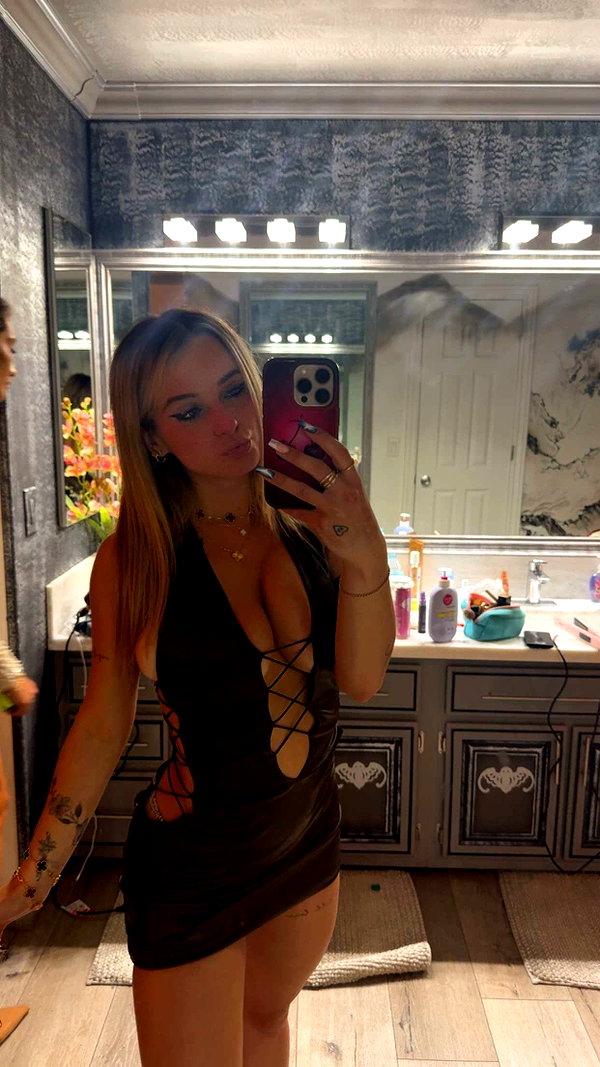 kaitlyn_krems snapchat image archive image