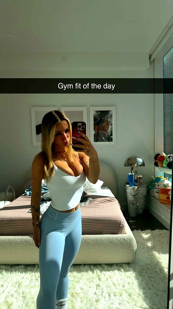 kaitlyn_krems snapchat image archive image