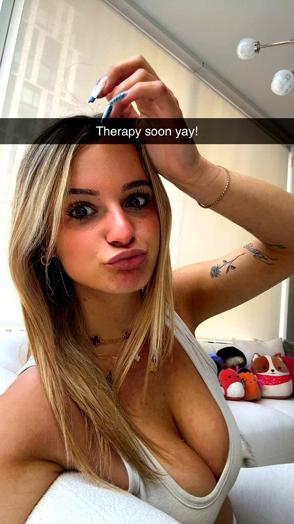 kaitlyn_krems snapchat image archive image