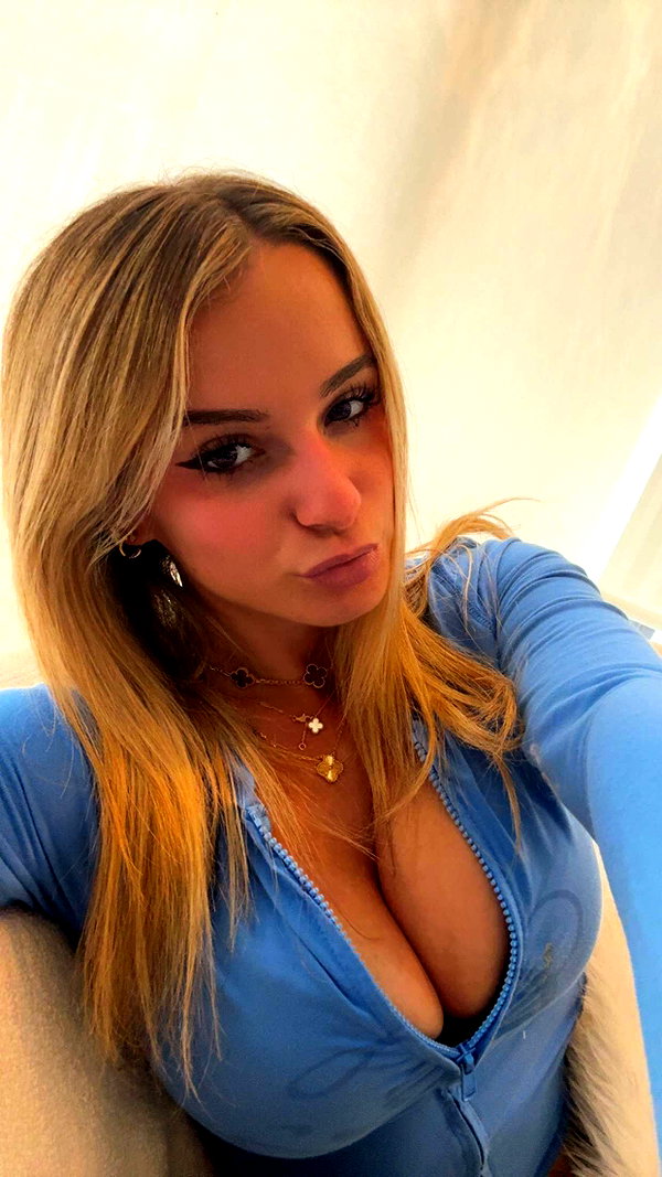 kaitlyn_krems snapchat image archive image