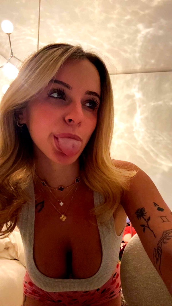 kaitlyn_krems snapchat image archive image