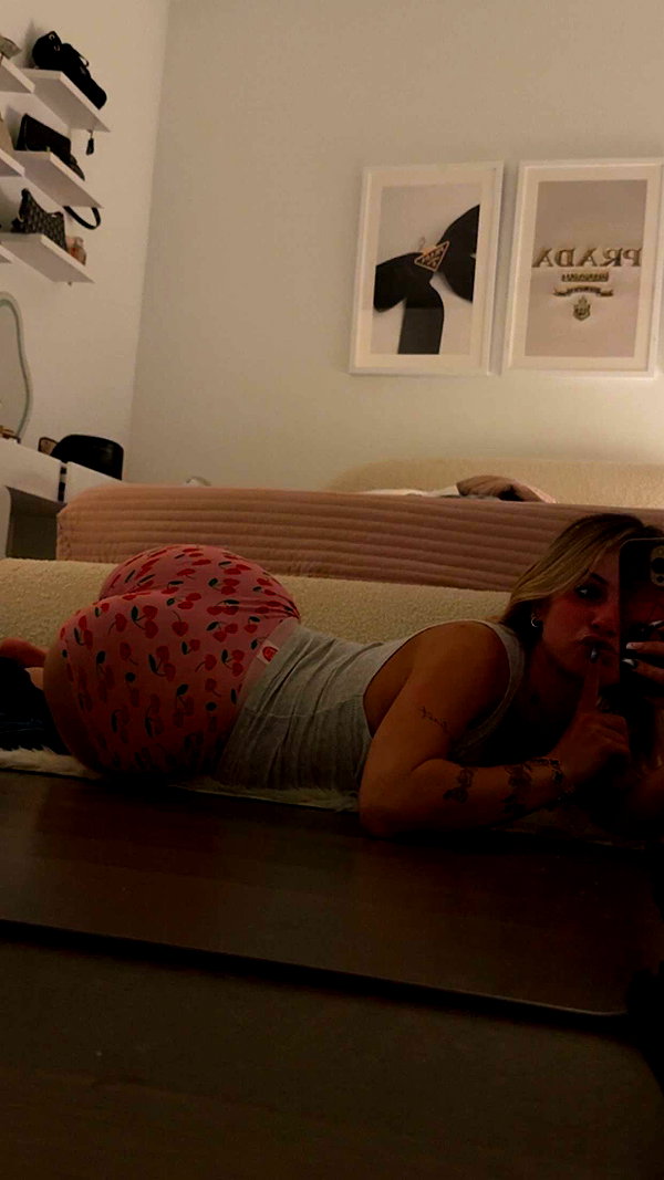kaitlyn_krems snapchat image archive image
