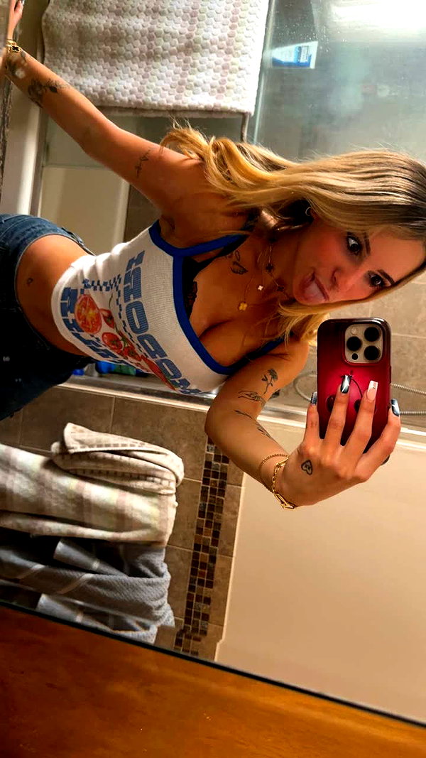 kaitlyn_krems snapchat image archive image