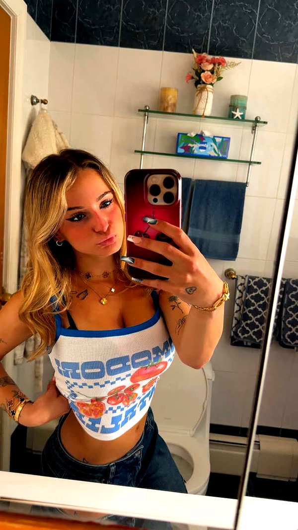 kaitlyn_krems snapchat image archive image