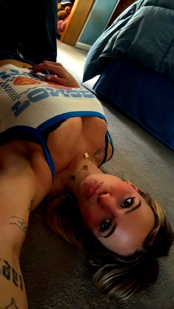 kaitlyn_krems snapchat image archive image