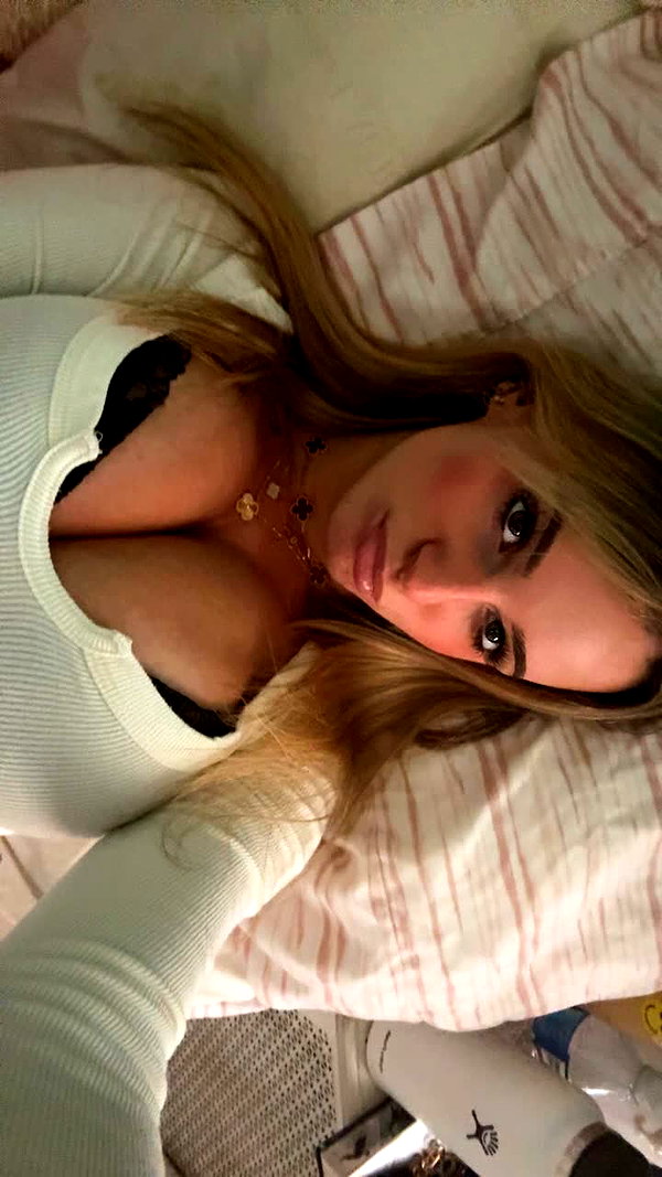 kaitlyn_krems snapchat image archive image