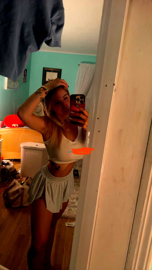 kaitlyn_krems snapchat image archive image
