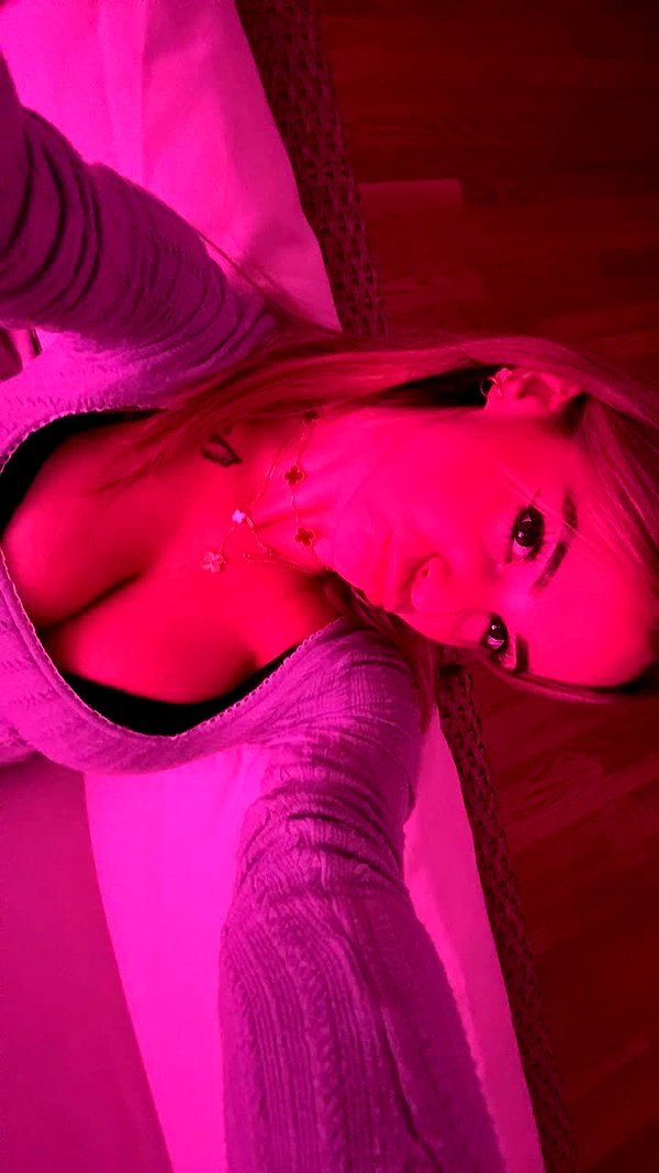 kaitlyn_krems snapchat image archive image