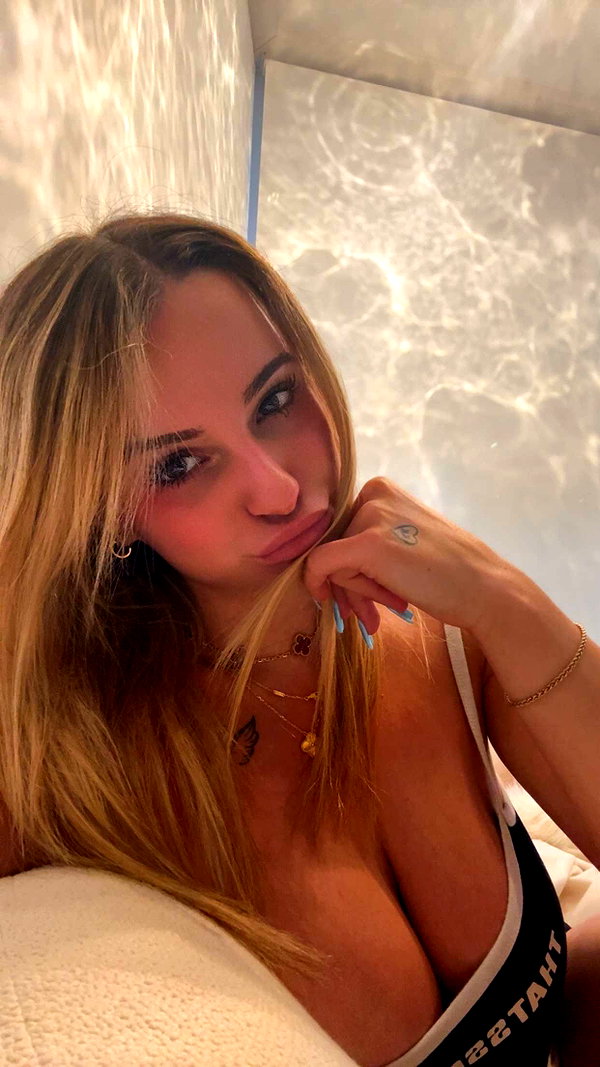 kaitlyn_krems snapchat image archive image