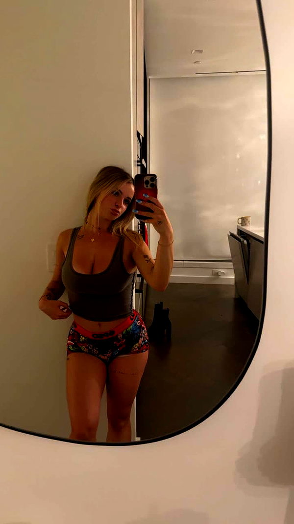 kaitlyn_krems snapchat image archive image