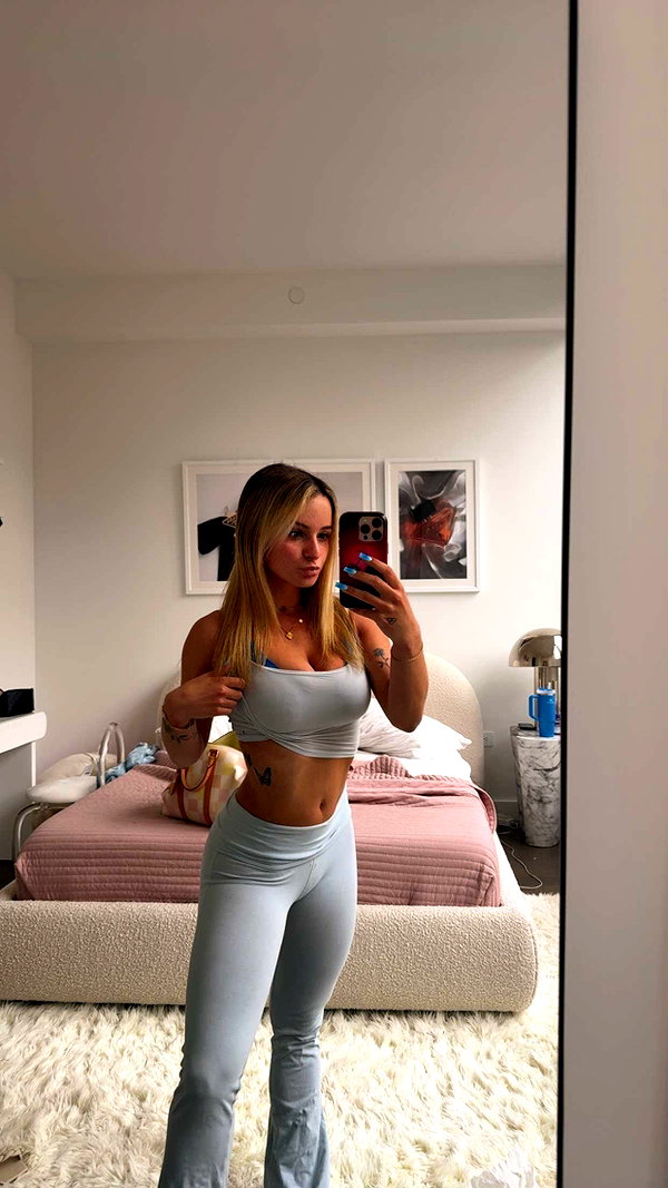 kaitlyn_krems snapchat image archive image