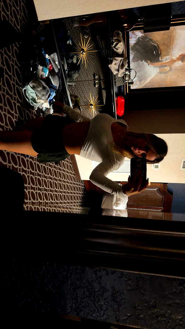 kaitlyn_krems snapchat image archive image