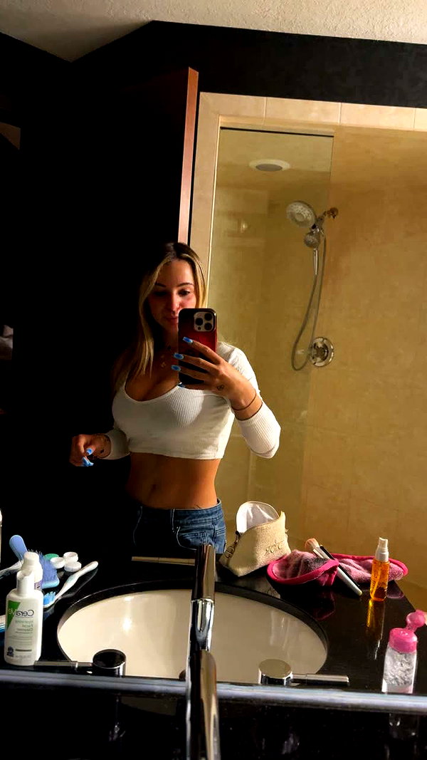 kaitlyn_krems snapchat image archive image