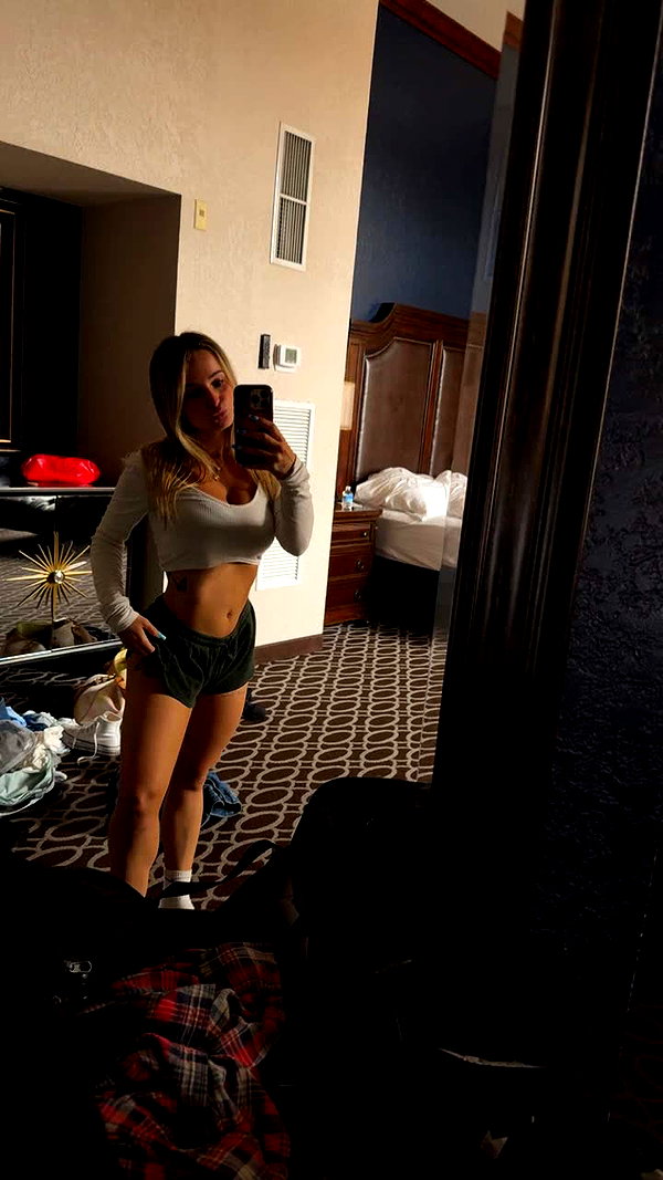 kaitlyn_krems snapchat image archive image