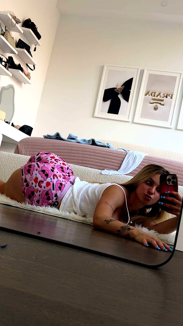 kaitlyn_krems snapchat image archive image