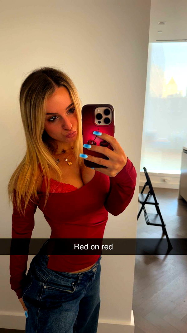kaitlyn_krems snapchat image archive image