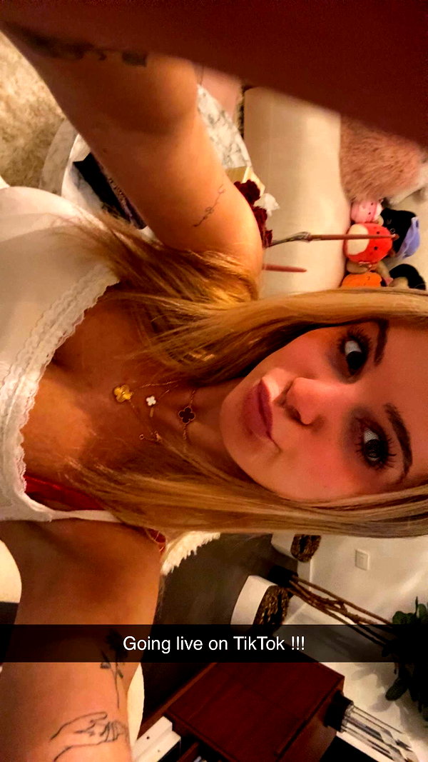 kaitlyn_krems snapchat image archive image