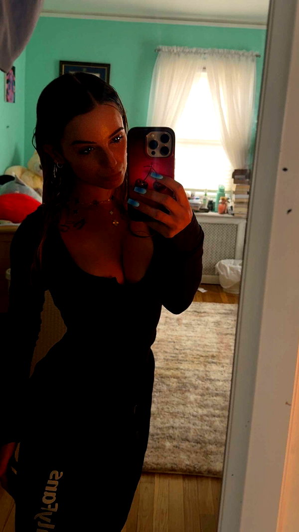 kaitlyn_krems snapchat image archive image