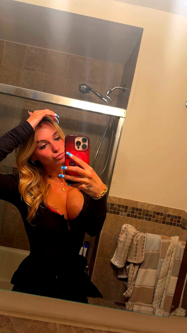 kaitlyn_krems snapchat image archive image