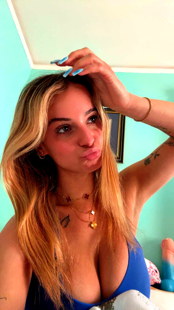 kaitlyn_krems snapchat image archive image