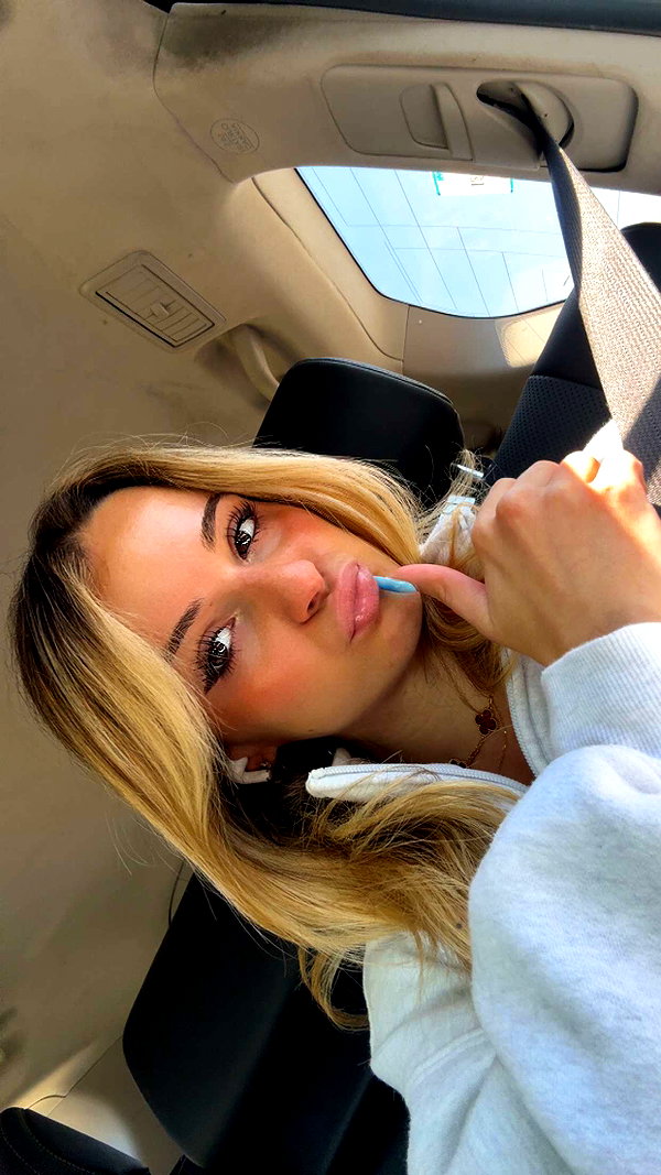 kaitlyn_krems snapchat image archive image