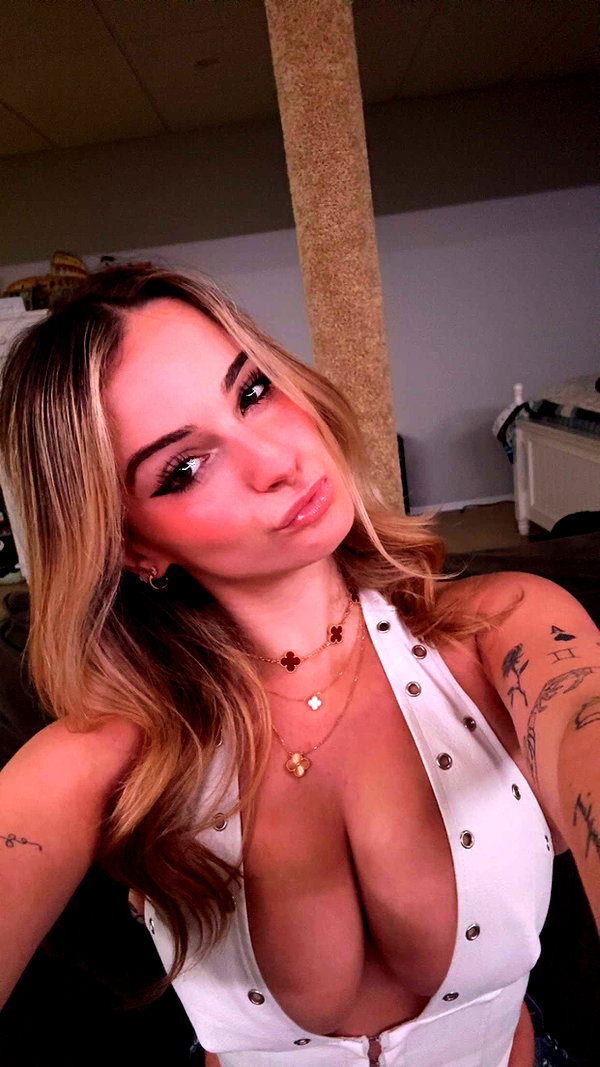 kaitlyn_krems snapchat image archive image