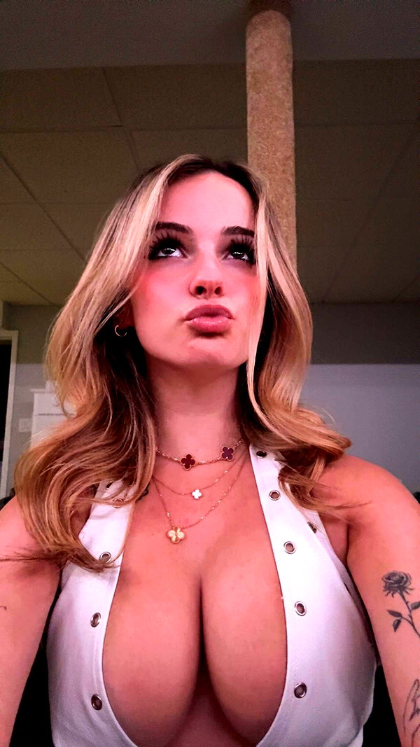 kaitlyn_krems snapchat image archive image